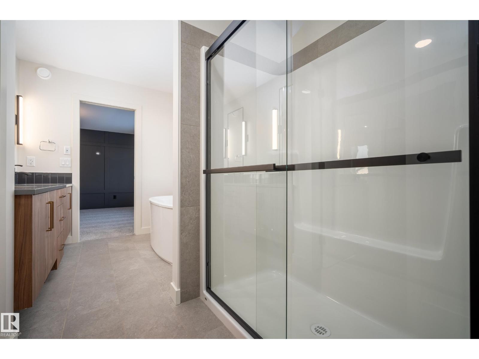 












10 PRESCOTT BV

,
Spruce Grove,




Alberta
T7X0R5

