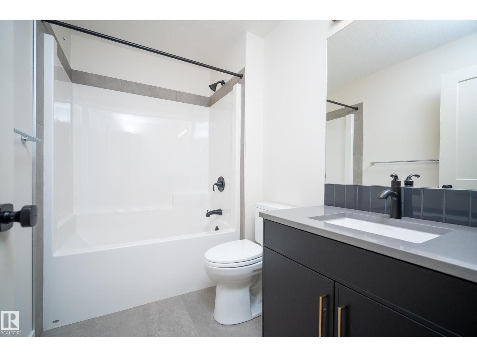 












10 PRESCOTT BV

,
Spruce Grove,




Alberta
T7X0R5

