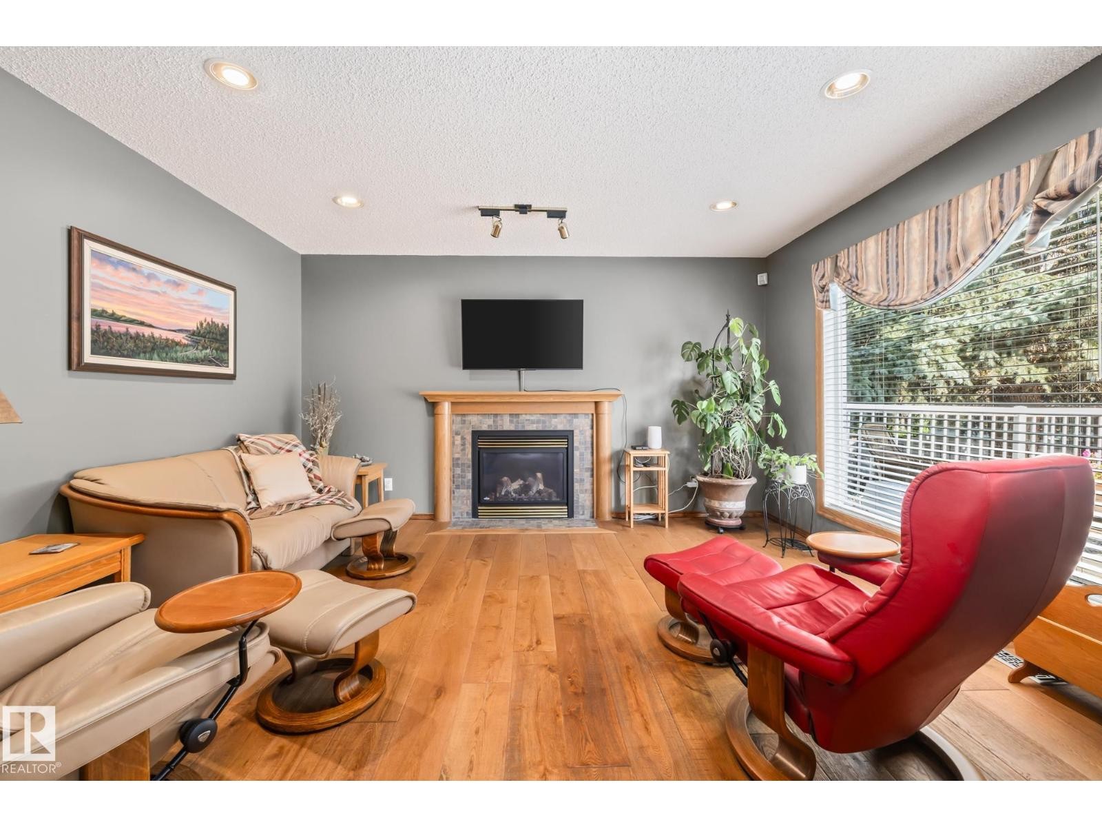 












3 HARNOIS PL

,
St. Albert,




Alberta
T8N5R2


