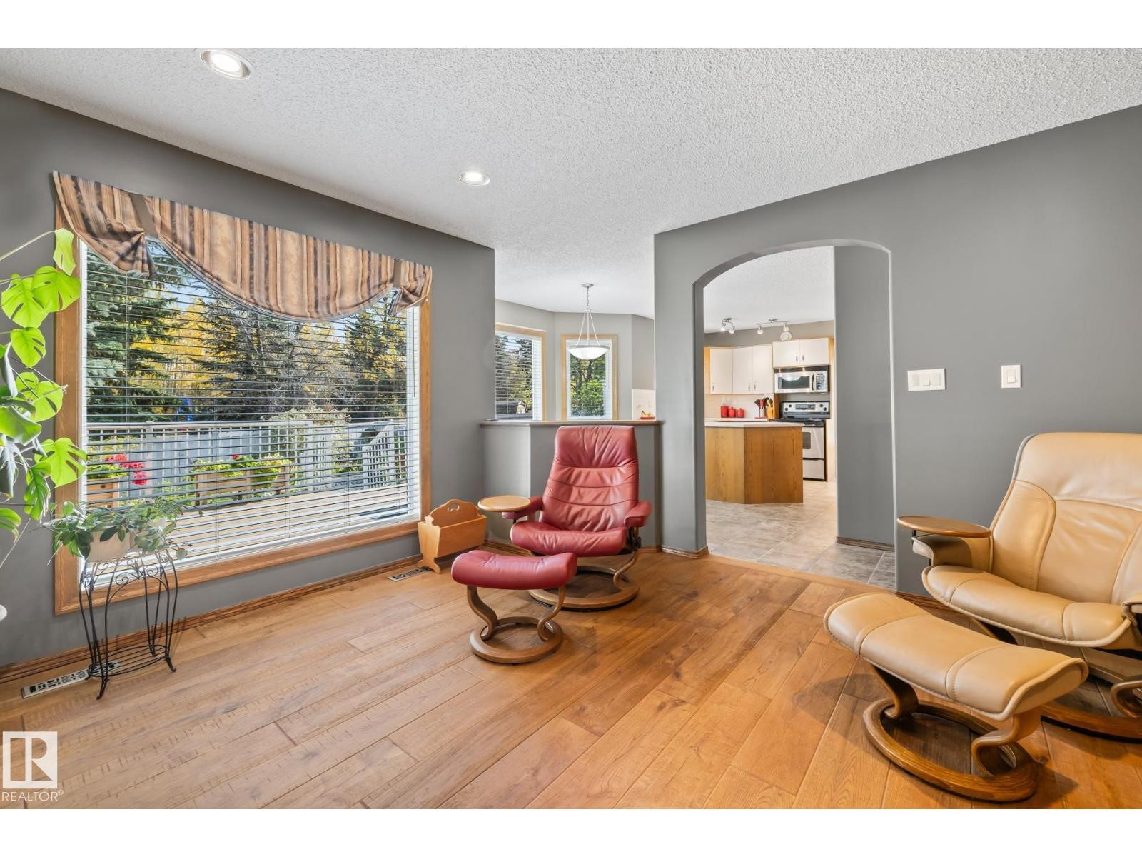 












3 HARNOIS PL

,
St. Albert,




Alberta
T8N5R2

