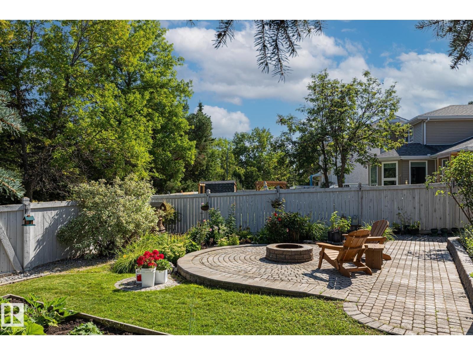 












3 HARNOIS PL

,
St. Albert,




Alberta
T8N5R2

