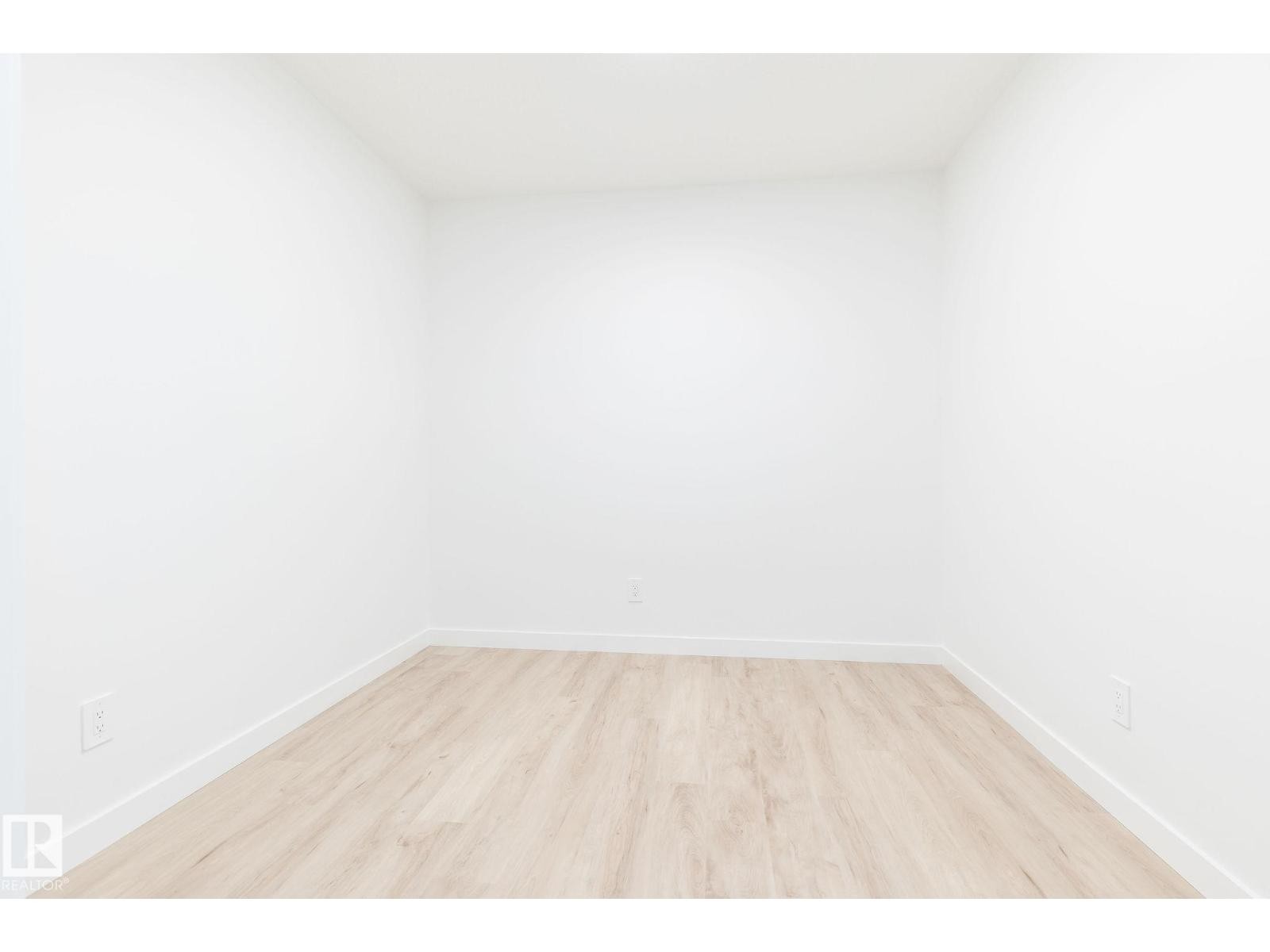 












20624 43 AV NW

,
Edmonton,




Alberta
T6M3E3

