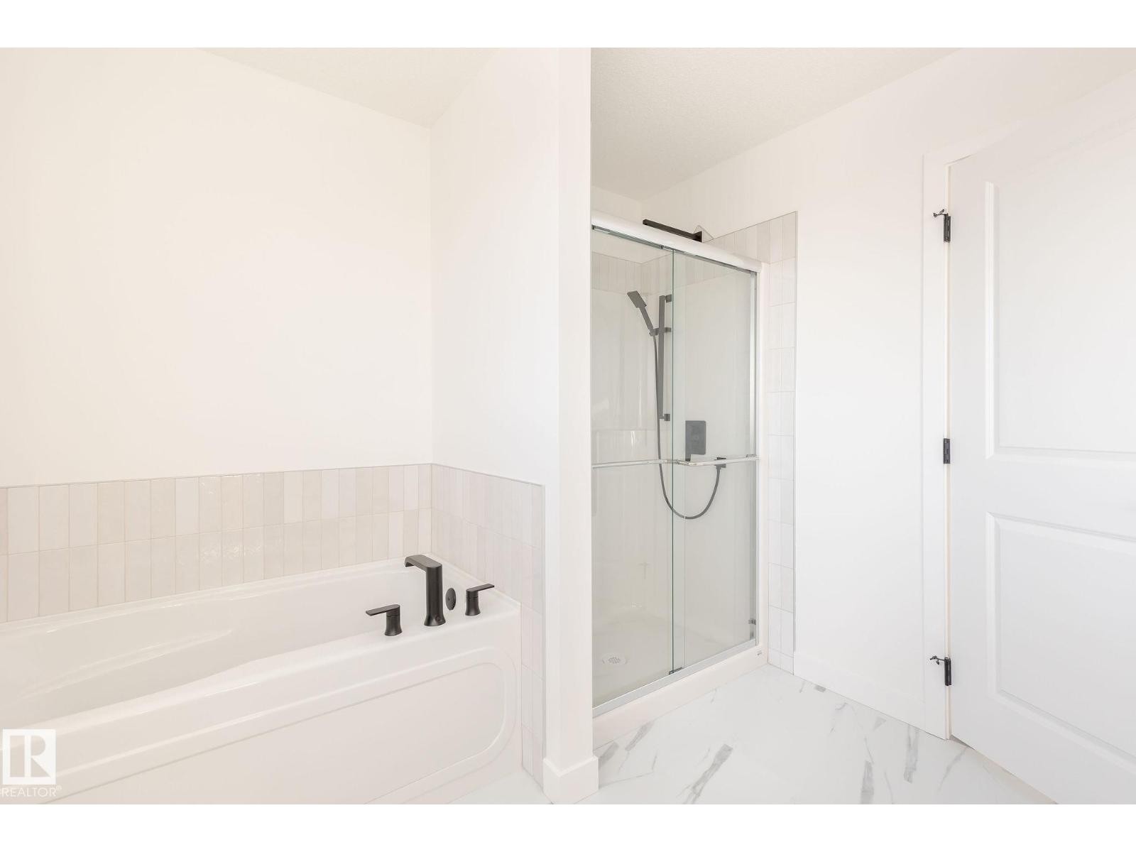 












20624 43 AV NW

,
Edmonton,




Alberta
T6M3E3

