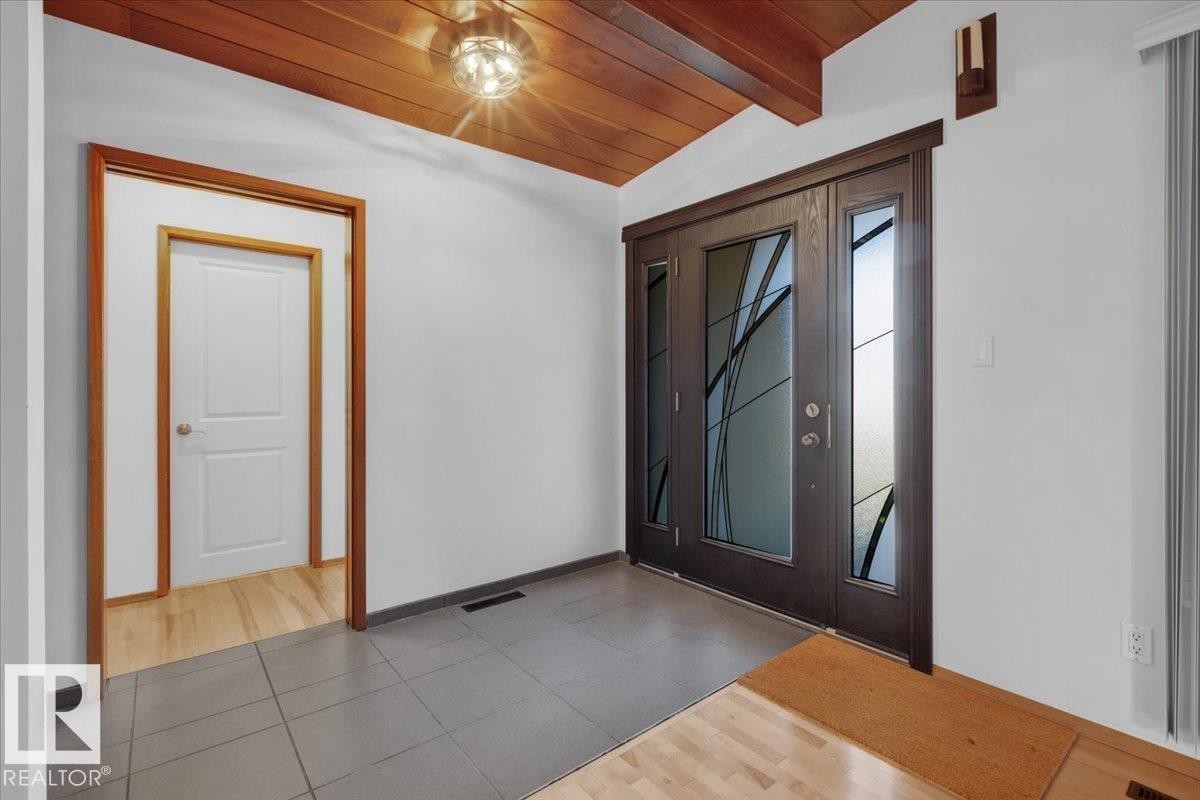 












11739 39 AV NW

,
Edmonton,




Alberta
T6J0M8

