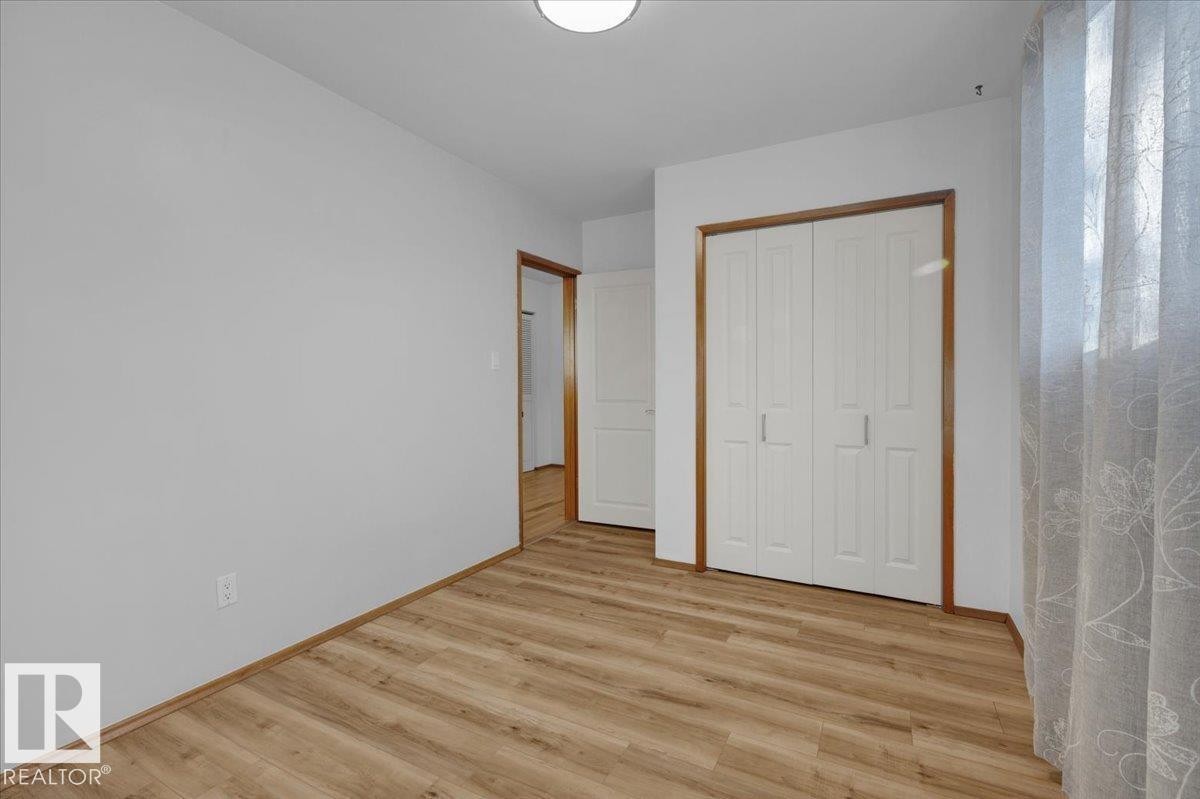 












11739 39 AV NW

,
Edmonton,




Alberta
T6J0M8

