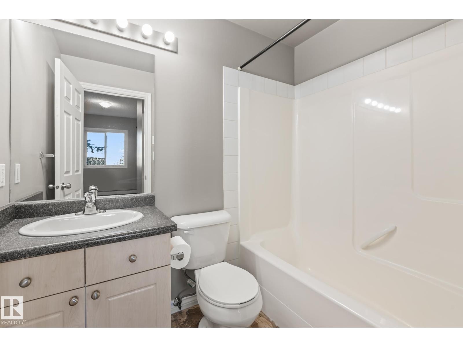 












#303 10118 95 ST NW

,
Edmonton,




Alberta
T5H4R6

