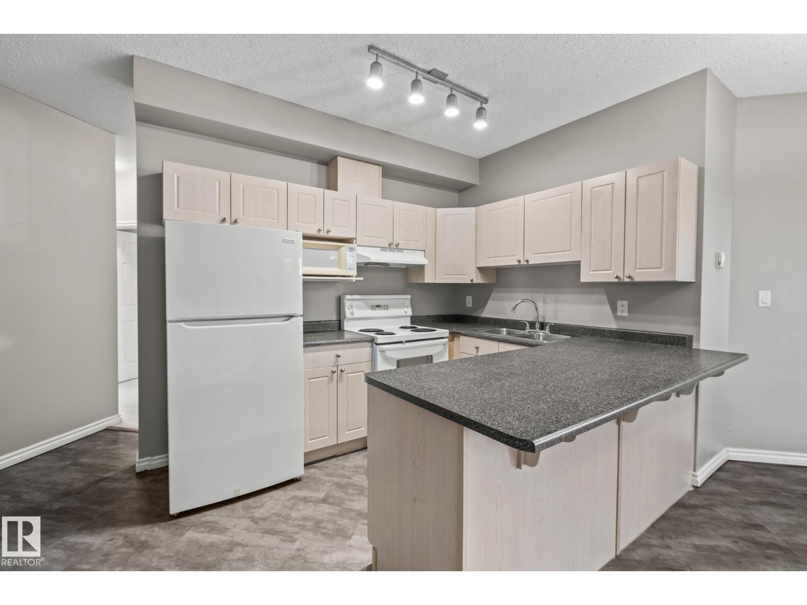 












#303 10118 95 ST NW

,
Edmonton,




Alberta
T5H4R6

