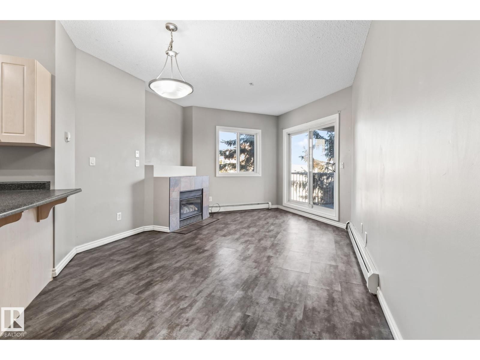 












#303 10118 95 ST NW

,
Edmonton,




Alberta
T5H4R6

