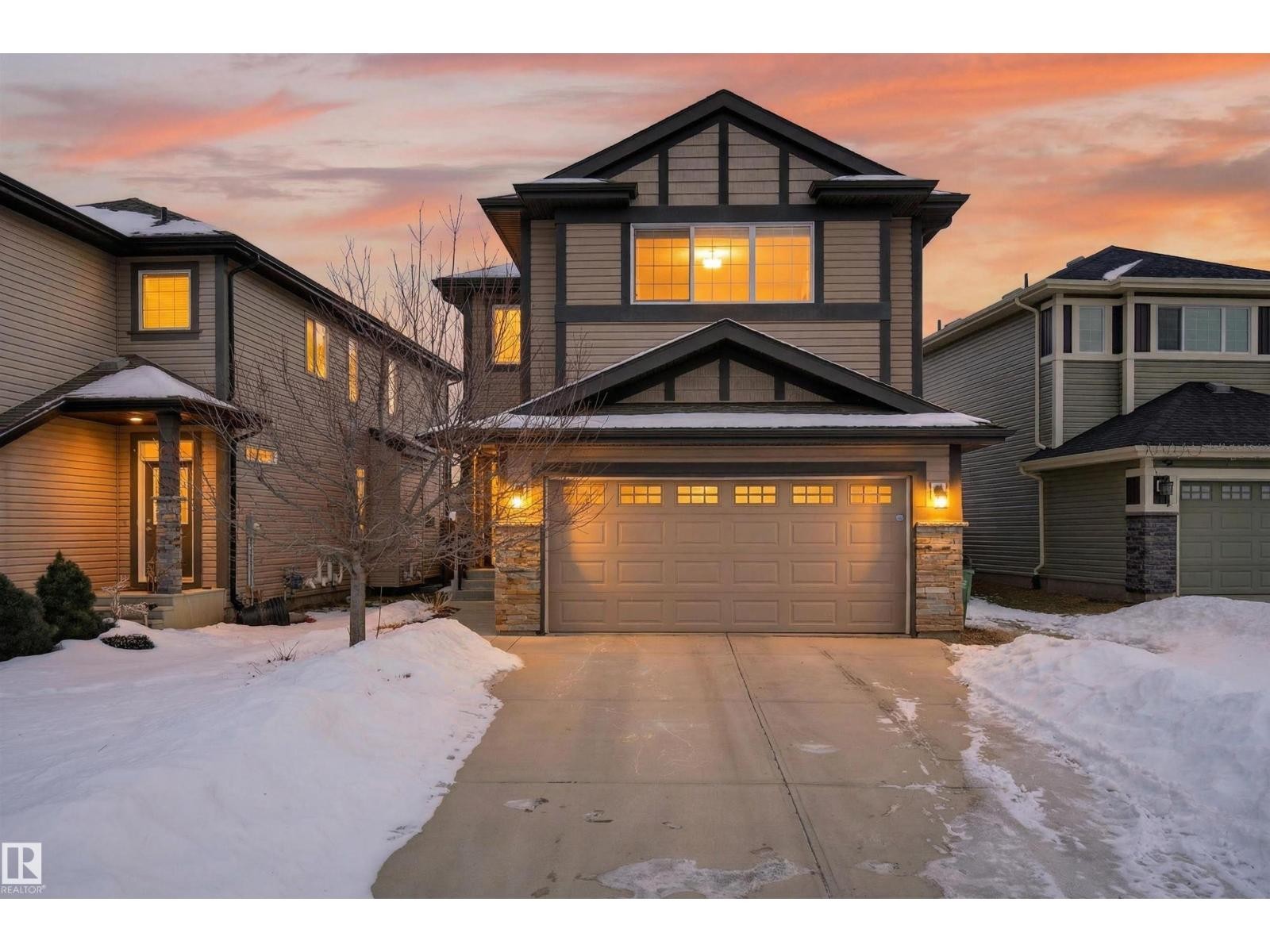 












4723 ALWOOD BEND SW

,
Edmonton,




Alberta
T6W3A2

