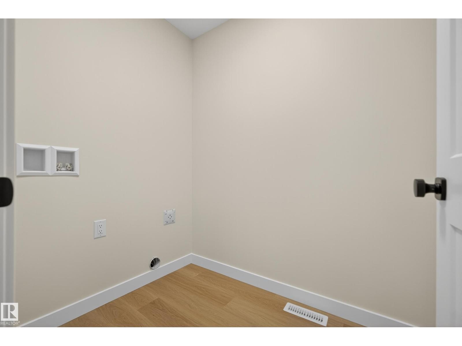 












29 PRESCOTT CL

,
Spruce Grove,




Alberta
T7X0R3

