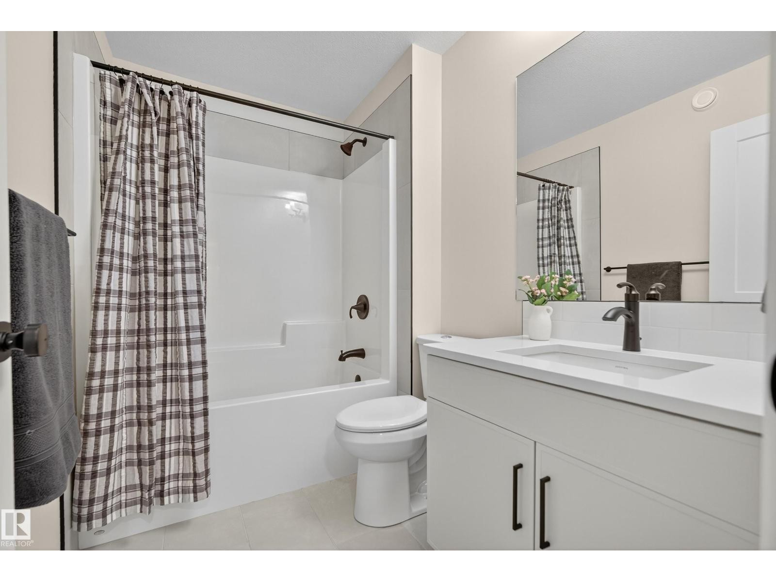 












29 PRESCOTT CL

,
Spruce Grove,




Alberta
T7X0R3

