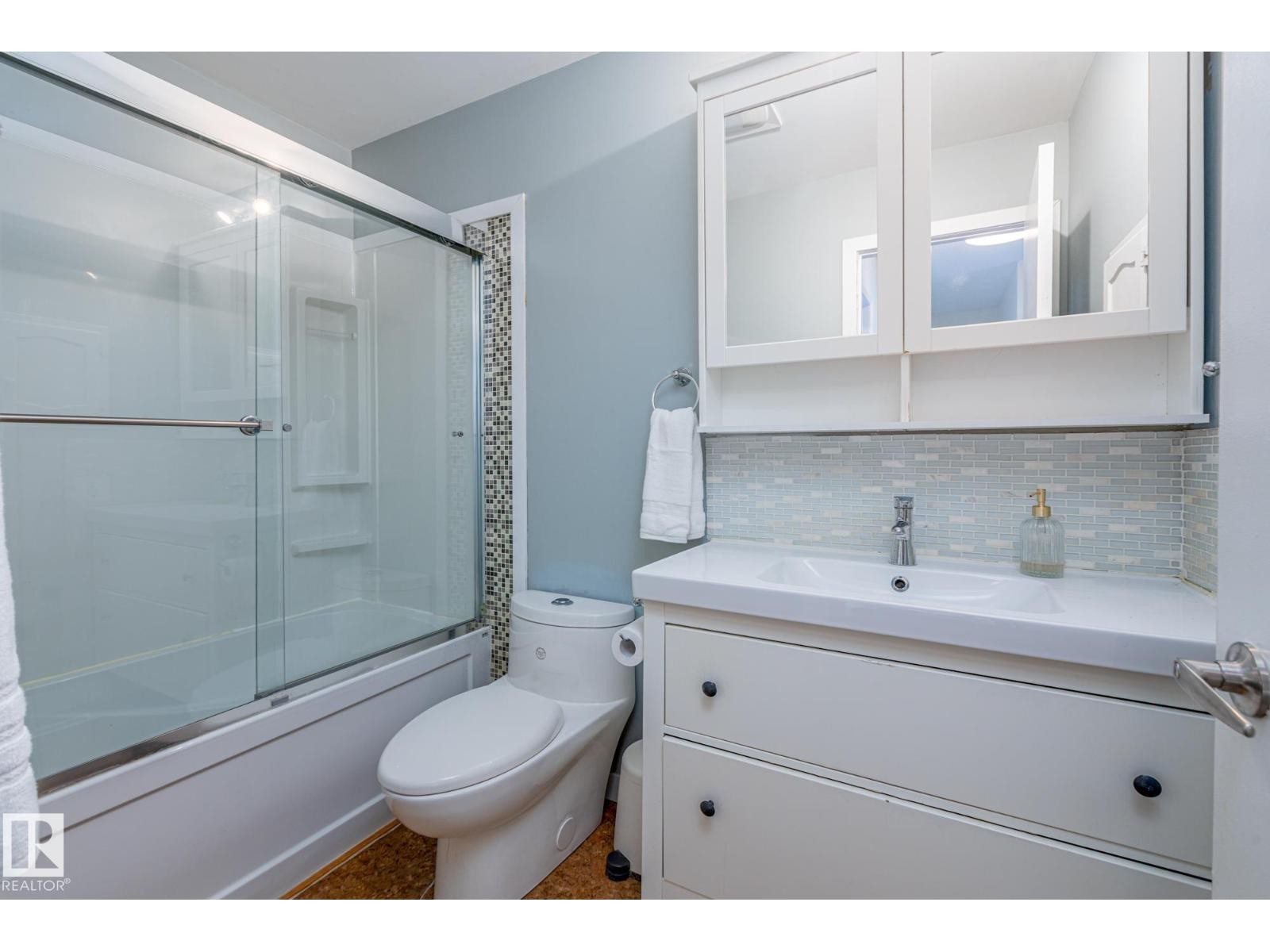 












25 BROADVIEW CR

,
St. Albert,




Alberta
T8N0B1

