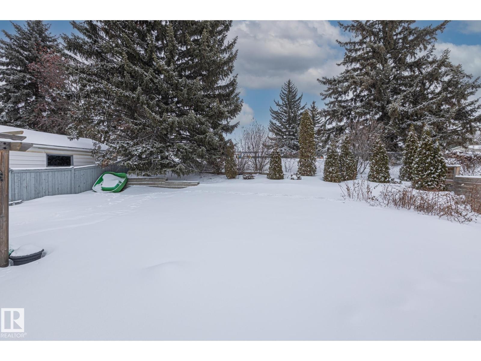 












25 BROADVIEW CR

,
St. Albert,




Alberta
T8N0B1

