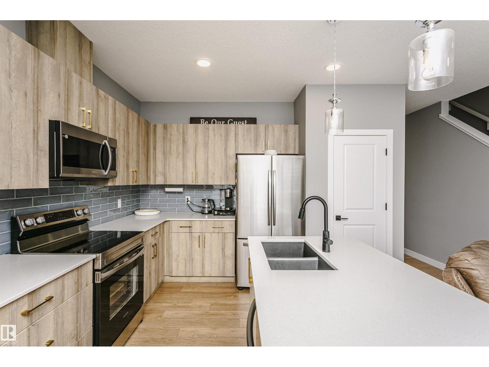 












354 GENESIS VI

,
Stony Plain,




Alberta
T7Z0J6

