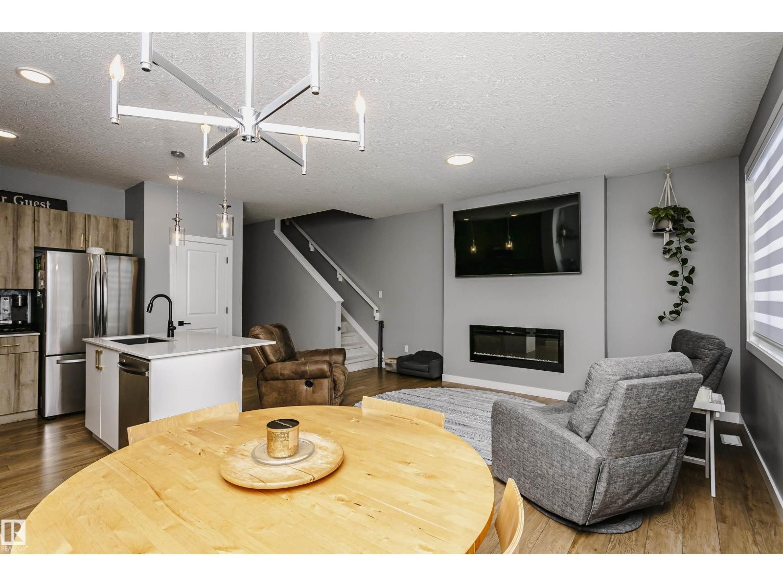 












354 GENESIS VI

,
Stony Plain,




Alberta
T7Z0J6

