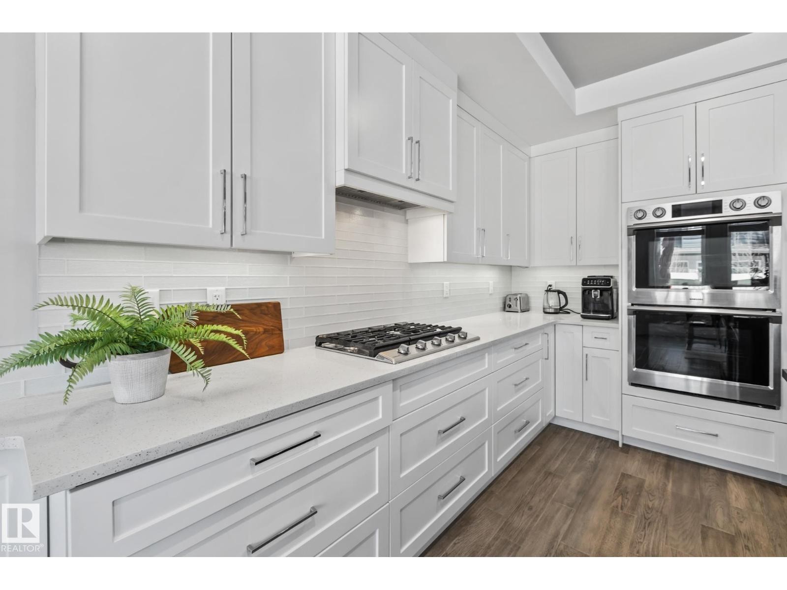 












25 ENCHANTED WAY

,
St. Albert,




Alberta
T8N7R5

