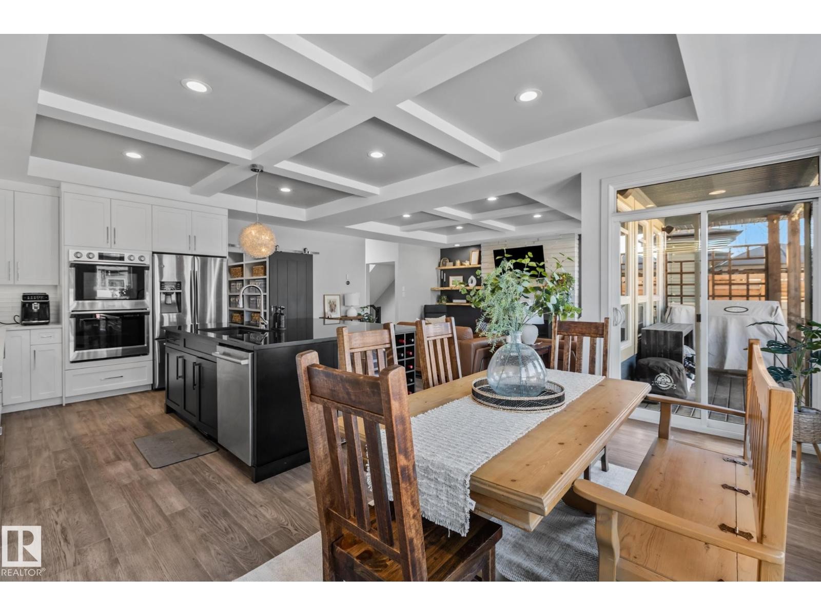 












25 ENCHANTED WAY

,
St. Albert,




Alberta
T8N7R5

