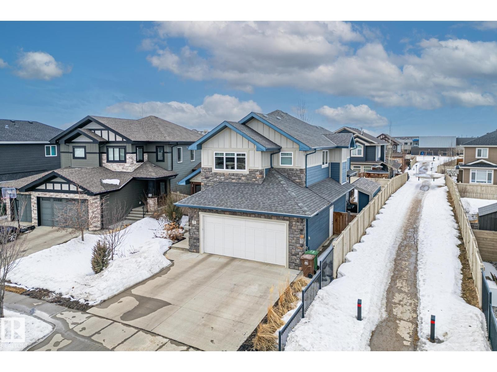 












25 ENCHANTED WAY

,
St. Albert,




Alberta
T8N7R5

