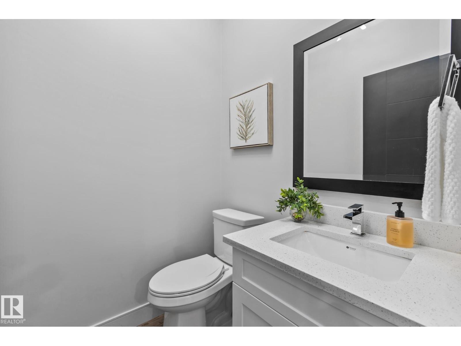 












25 ENCHANTED WAY

,
St. Albert,




Alberta
T8N7R5

