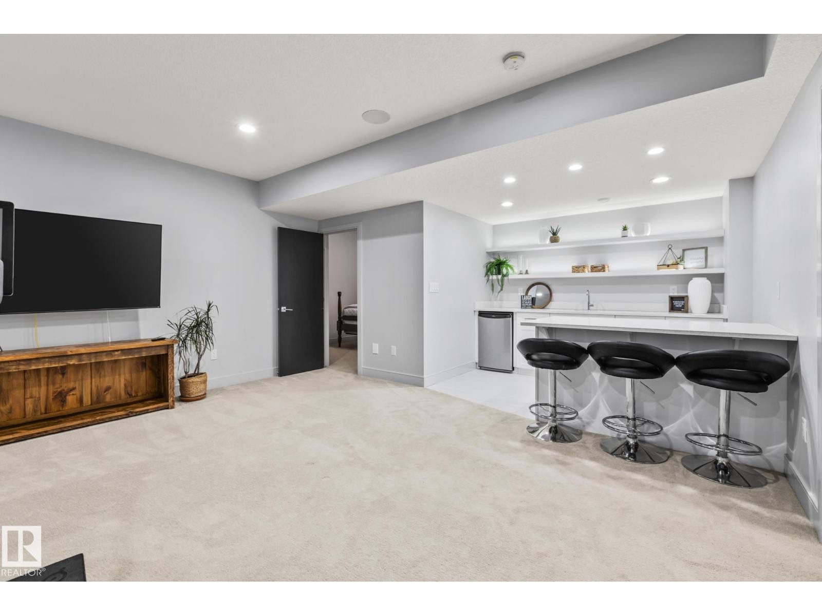 












25 ENCHANTED WAY

,
St. Albert,




Alberta
T8N7R5

