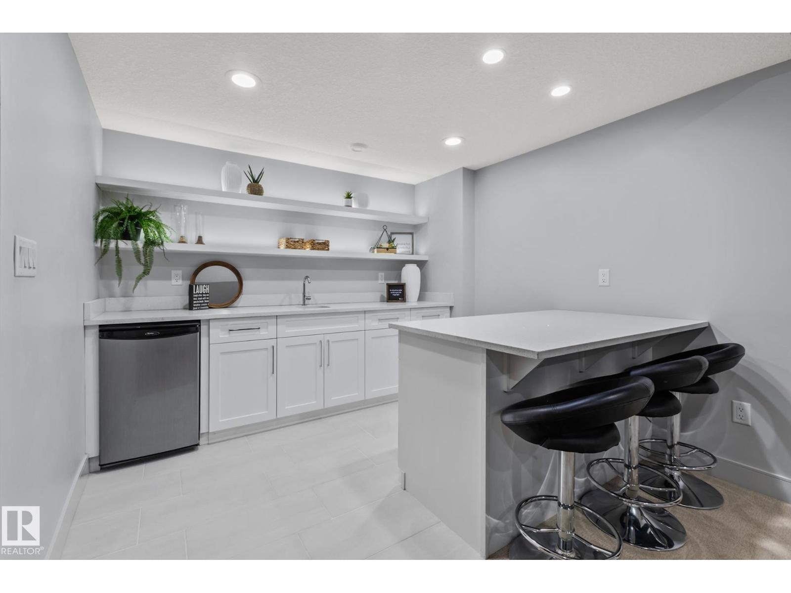 












25 ENCHANTED WAY

,
St. Albert,




Alberta
T8N7R5

