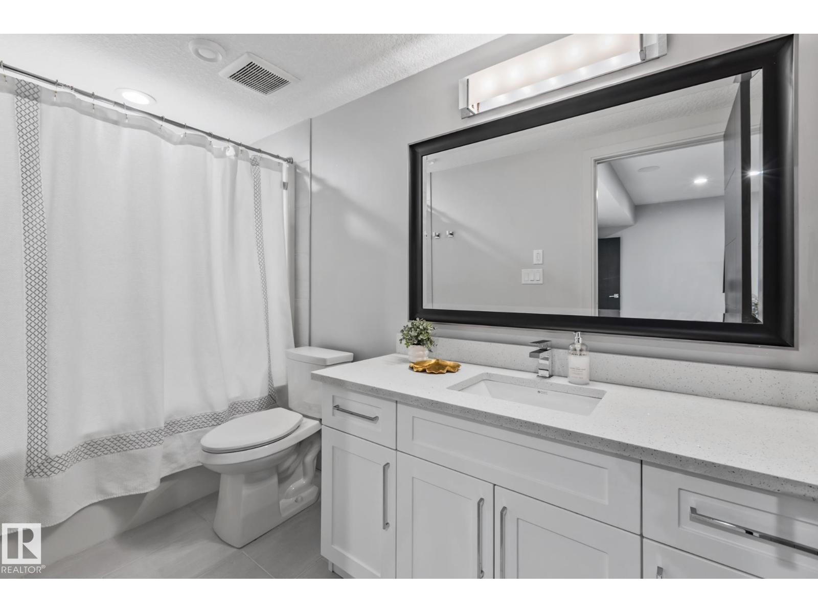 












25 ENCHANTED WAY

,
St. Albert,




Alberta
T8N7R5

