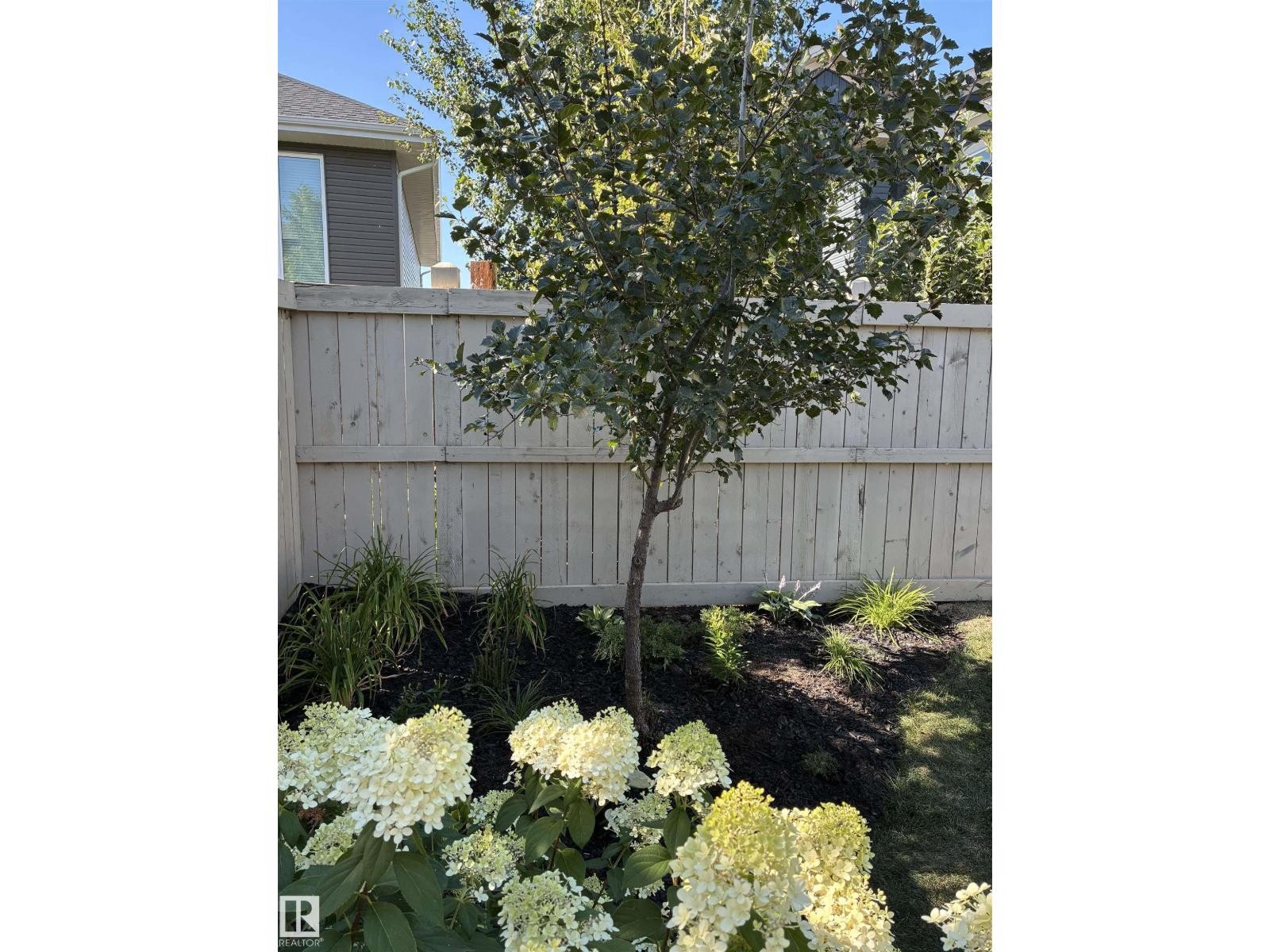 












25 ENCHANTED WAY

,
St. Albert,




Alberta
T8N7R5

