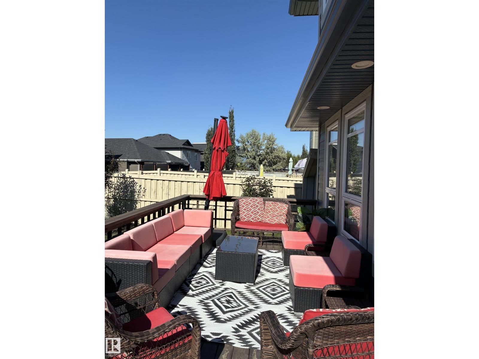 












25 ENCHANTED WAY

,
St. Albert,




Alberta
T8N7R5

