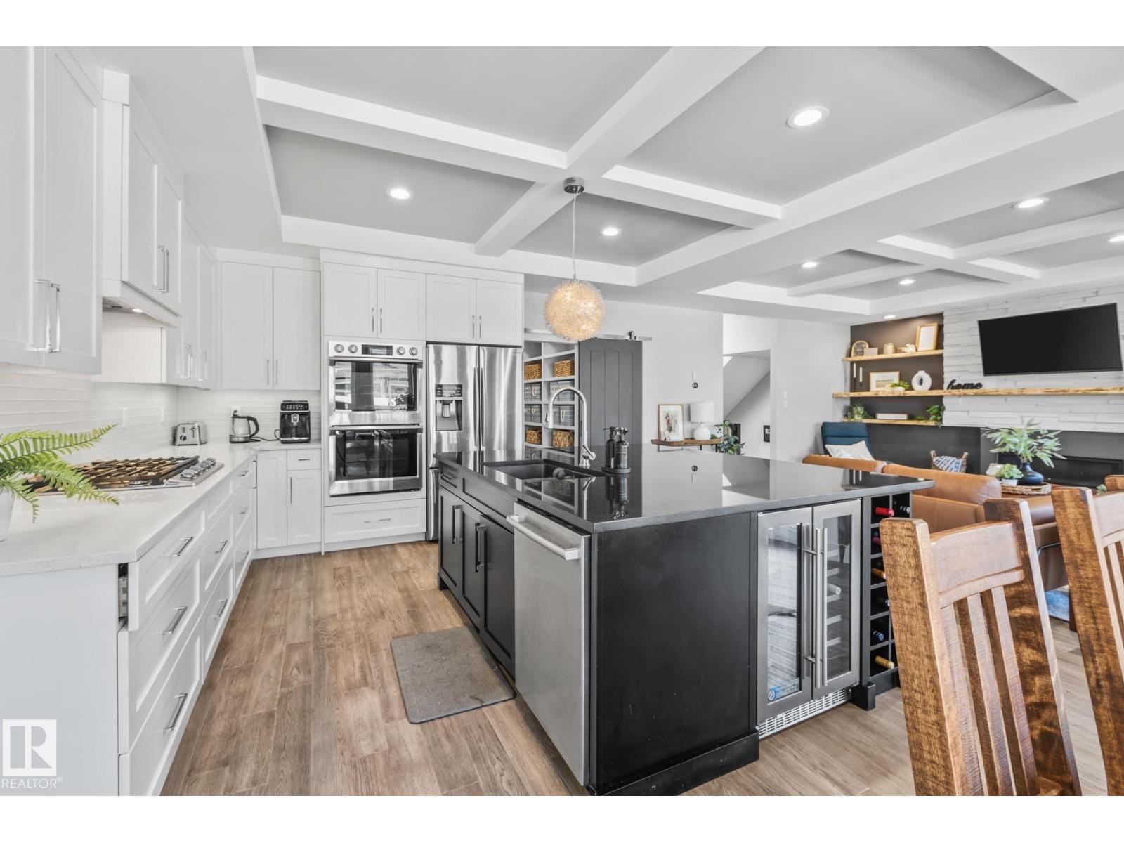 












25 ENCHANTED WAY

,
St. Albert,




Alberta
T8N7R5

