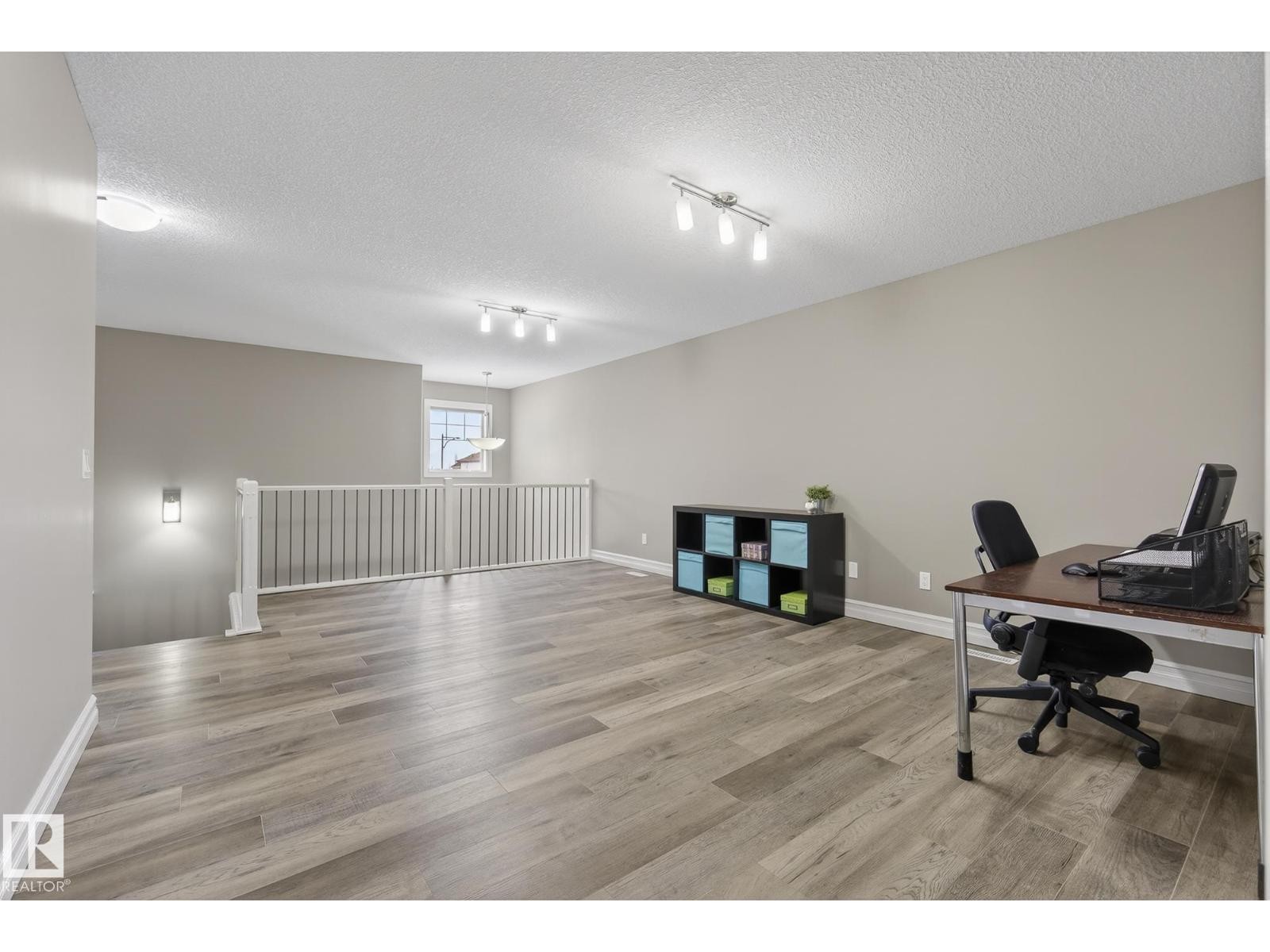 












12152 172 AV NW

,
Edmonton,




Alberta
T5X0H3

