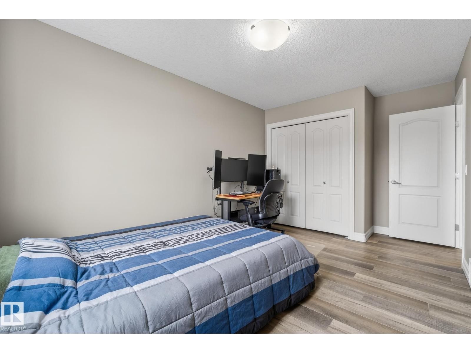 












12152 172 AV NW

,
Edmonton,




Alberta
T5X0H3

