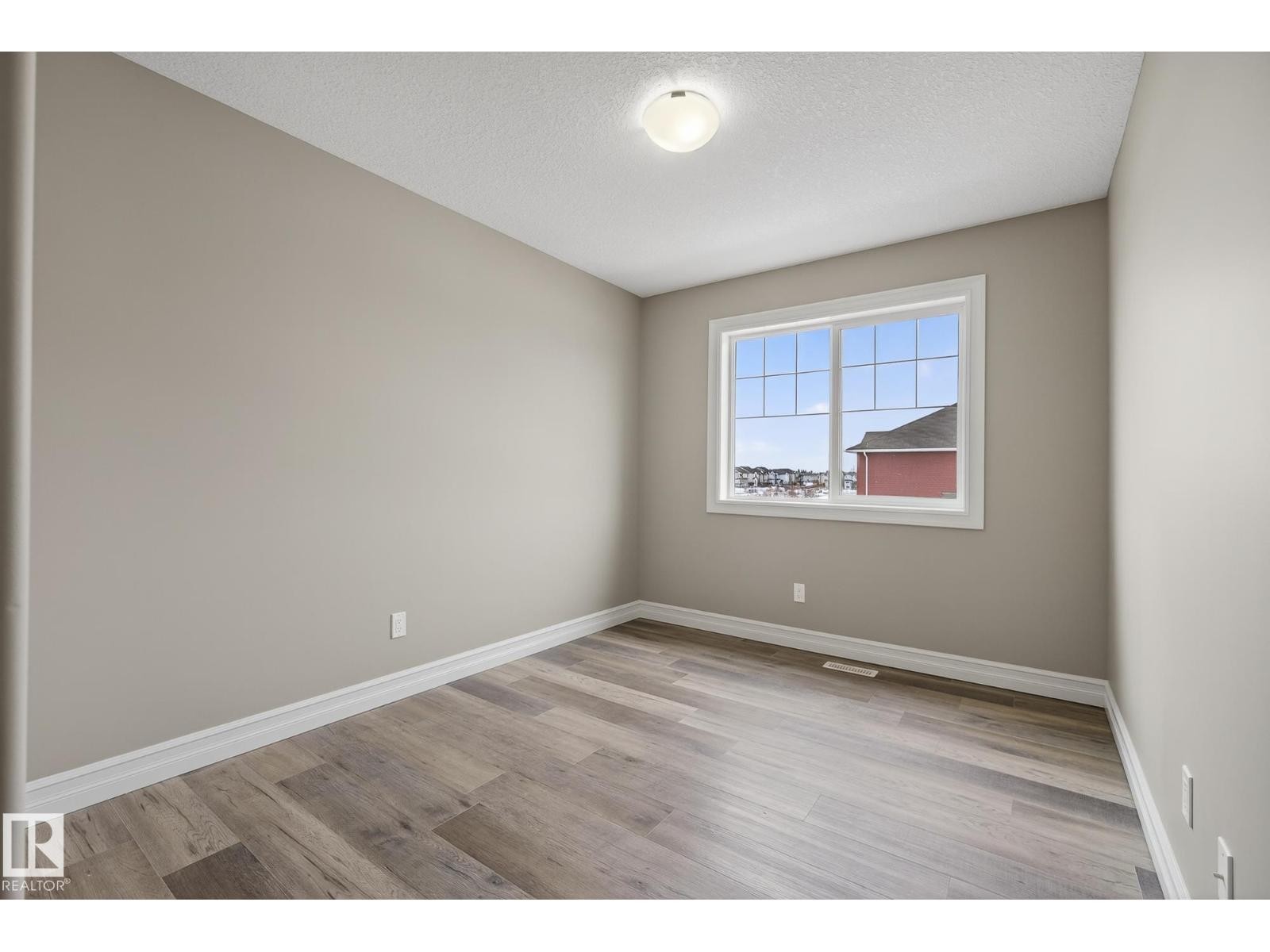 












12152 172 AV NW

,
Edmonton,




Alberta
T5X0H3

