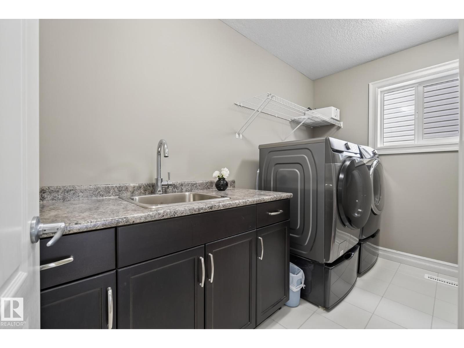 












12152 172 AV NW

,
Edmonton,




Alberta
T5X0H3

