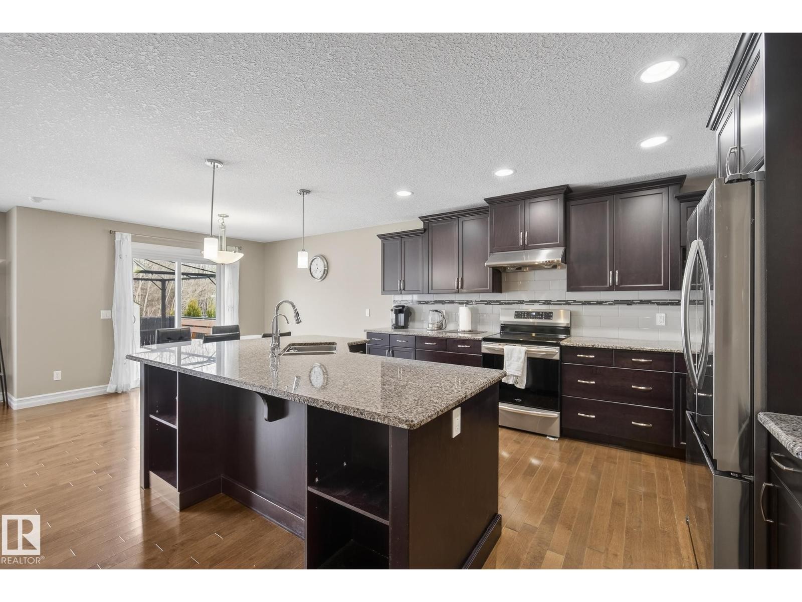 












12152 172 AV NW

,
Edmonton,




Alberta
T5X0H3

