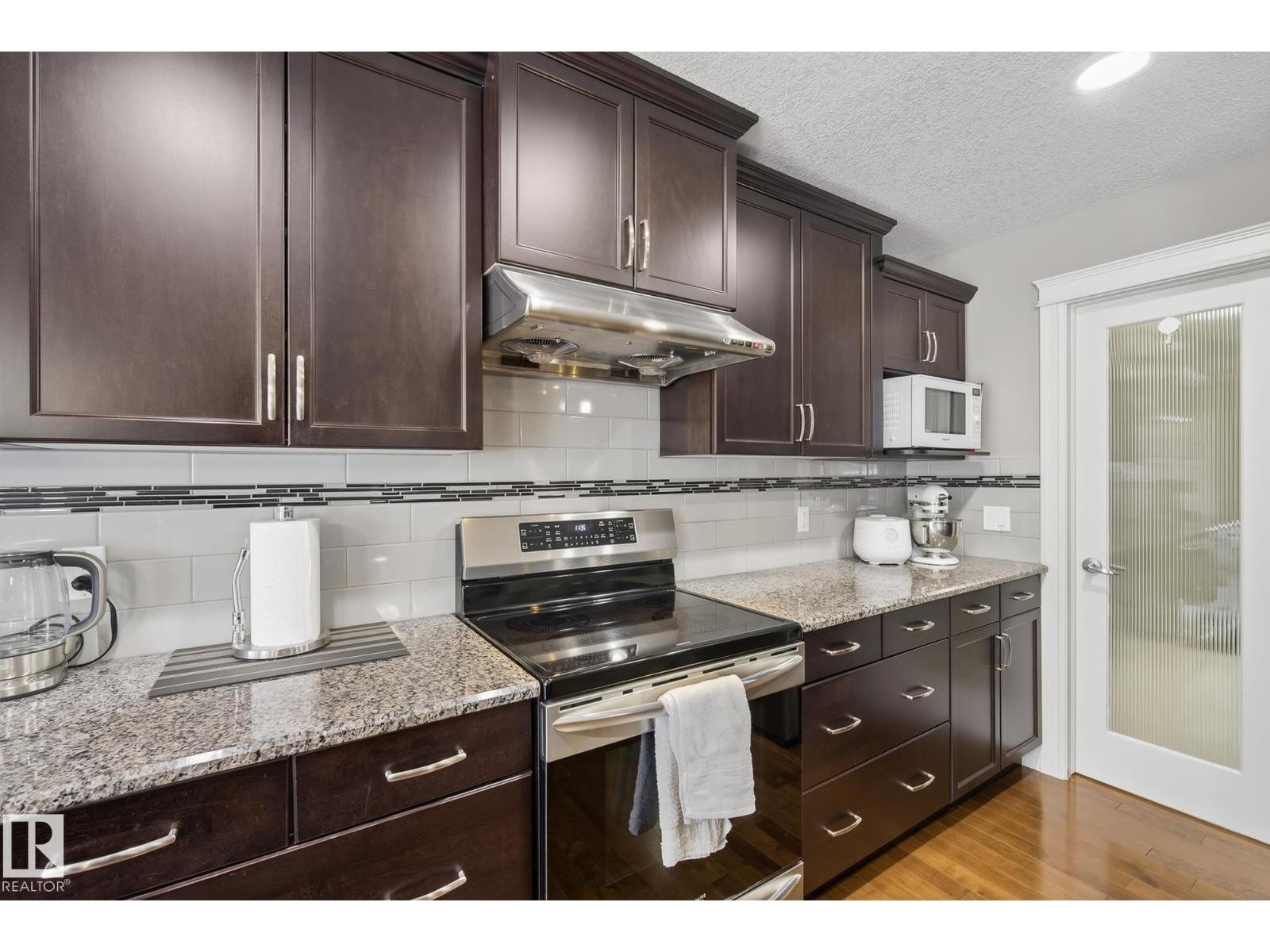 












12152 172 AV NW

,
Edmonton,




Alberta
T5X0H3

