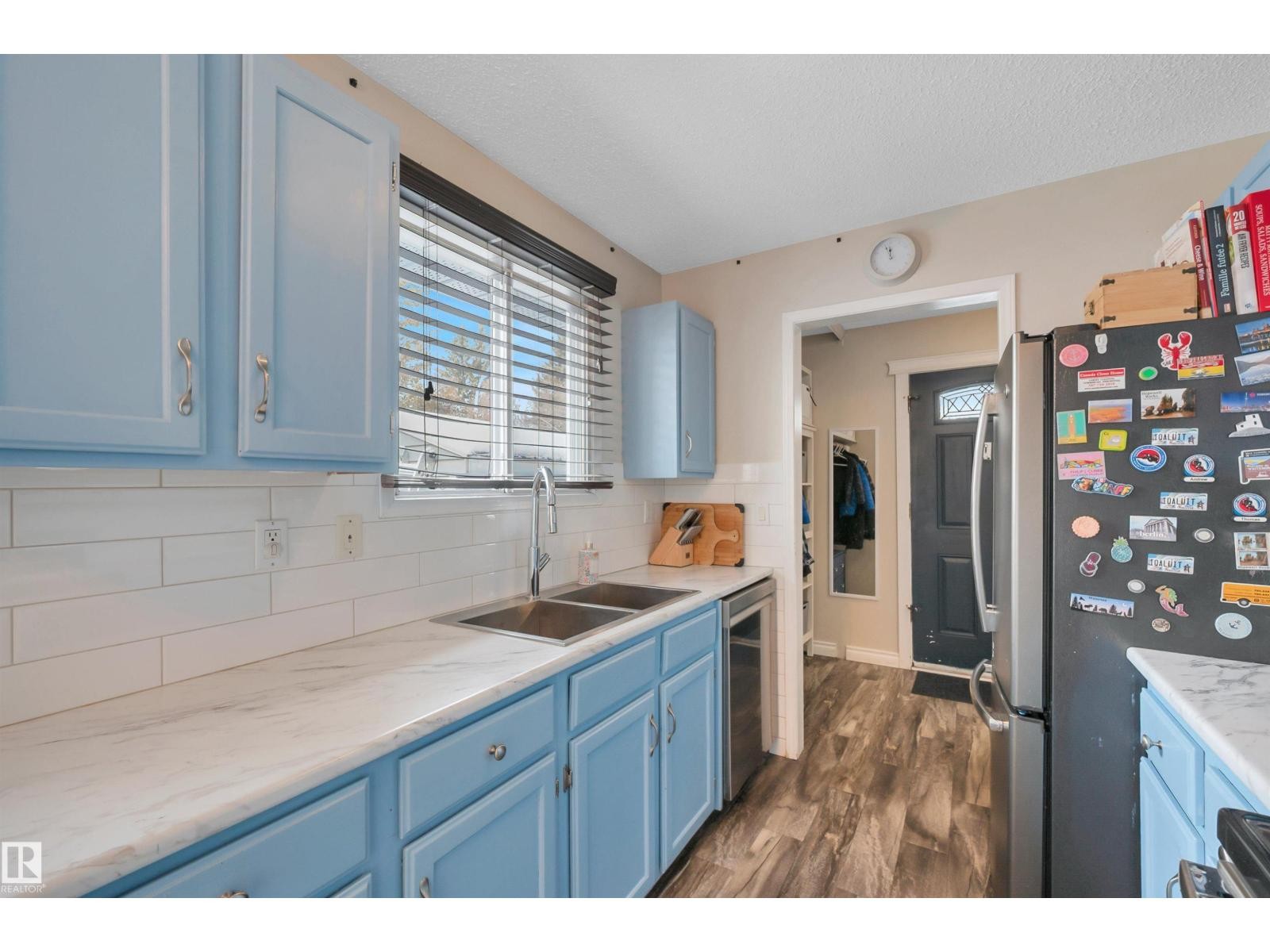 












34 WALDEN CR

,
St. Albert,




Alberta
T8N3V2

