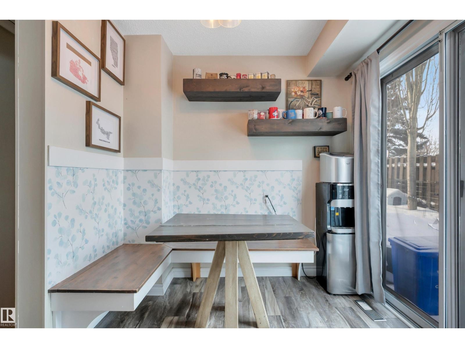 












34 WALDEN CR

,
St. Albert,




Alberta
T8N3V2

