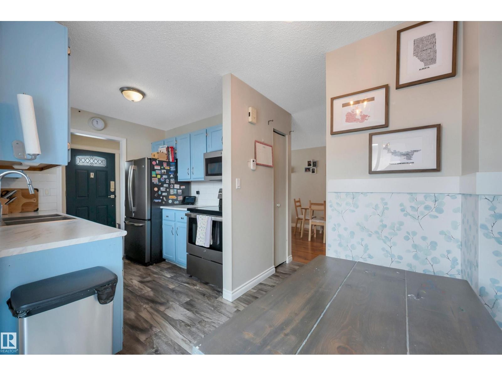 












34 WALDEN CR

,
St. Albert,




Alberta
T8N3V2

