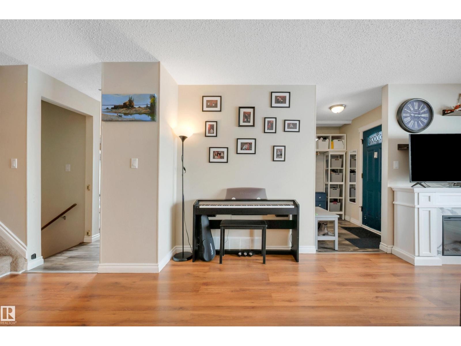 












34 WALDEN CR

,
St. Albert,




Alberta
T8N3V2

