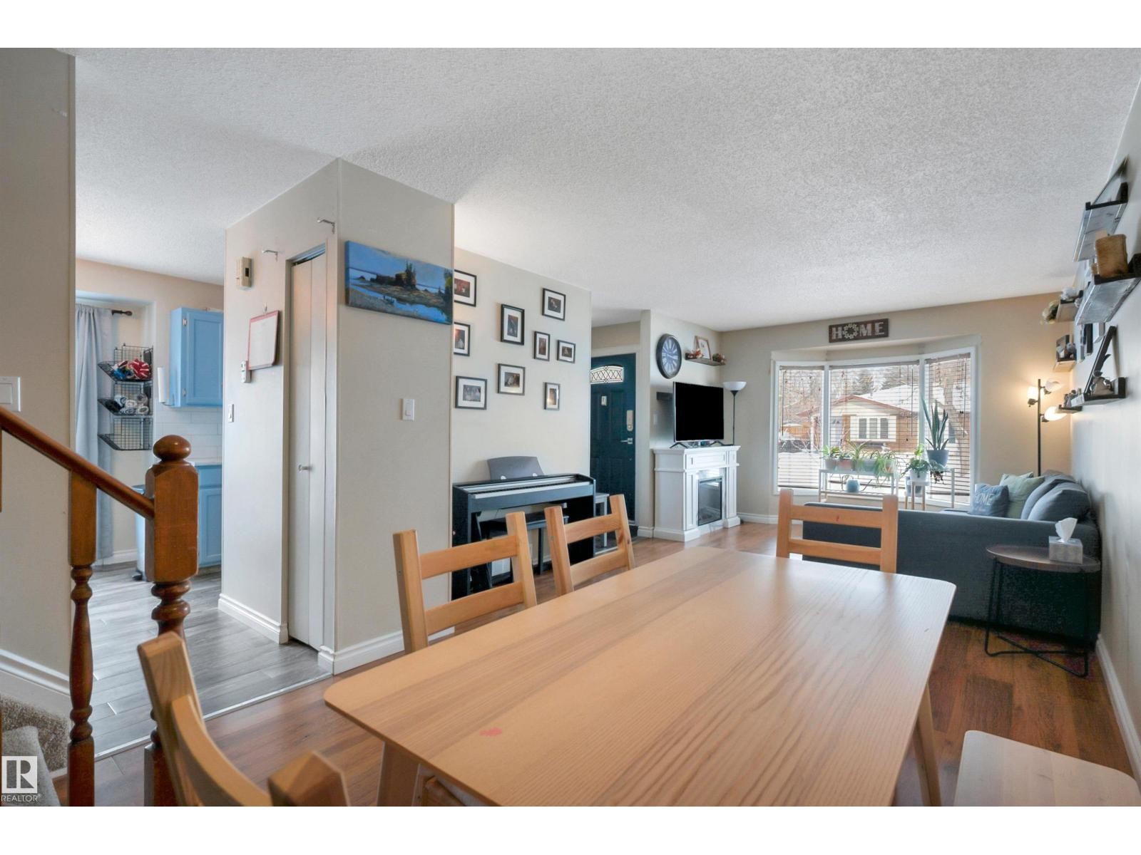 












34 WALDEN CR

,
St. Albert,




Alberta
T8N3V2

