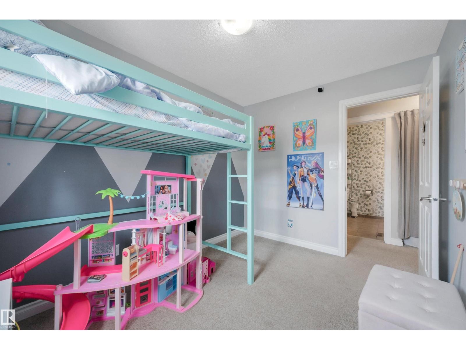 












34 WALDEN CR

,
St. Albert,




Alberta
T8N3V2

