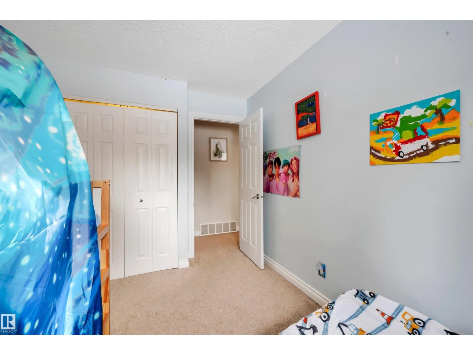 












34 WALDEN CR

,
St. Albert,




Alberta
T8N3V2

