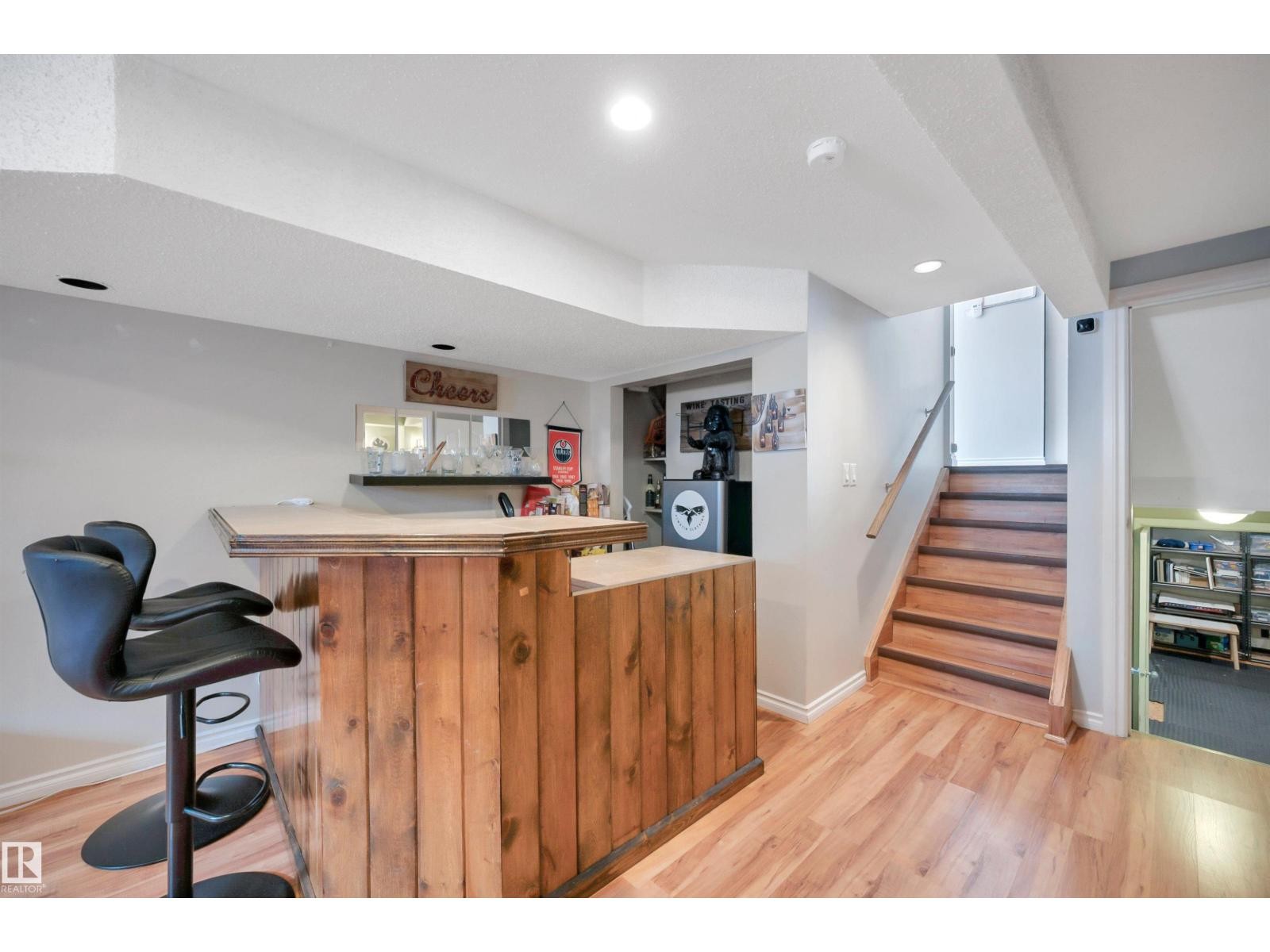 












34 WALDEN CR

,
St. Albert,




Alberta
T8N3V2

