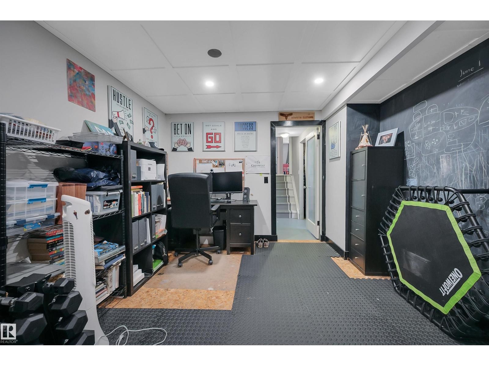 












34 WALDEN CR

,
St. Albert,




Alberta
T8N3V2

