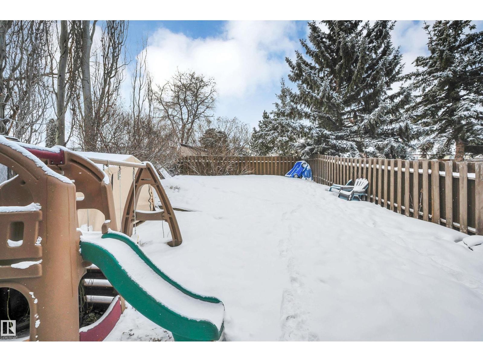 












34 WALDEN CR

,
St. Albert,




Alberta
T8N3V2

