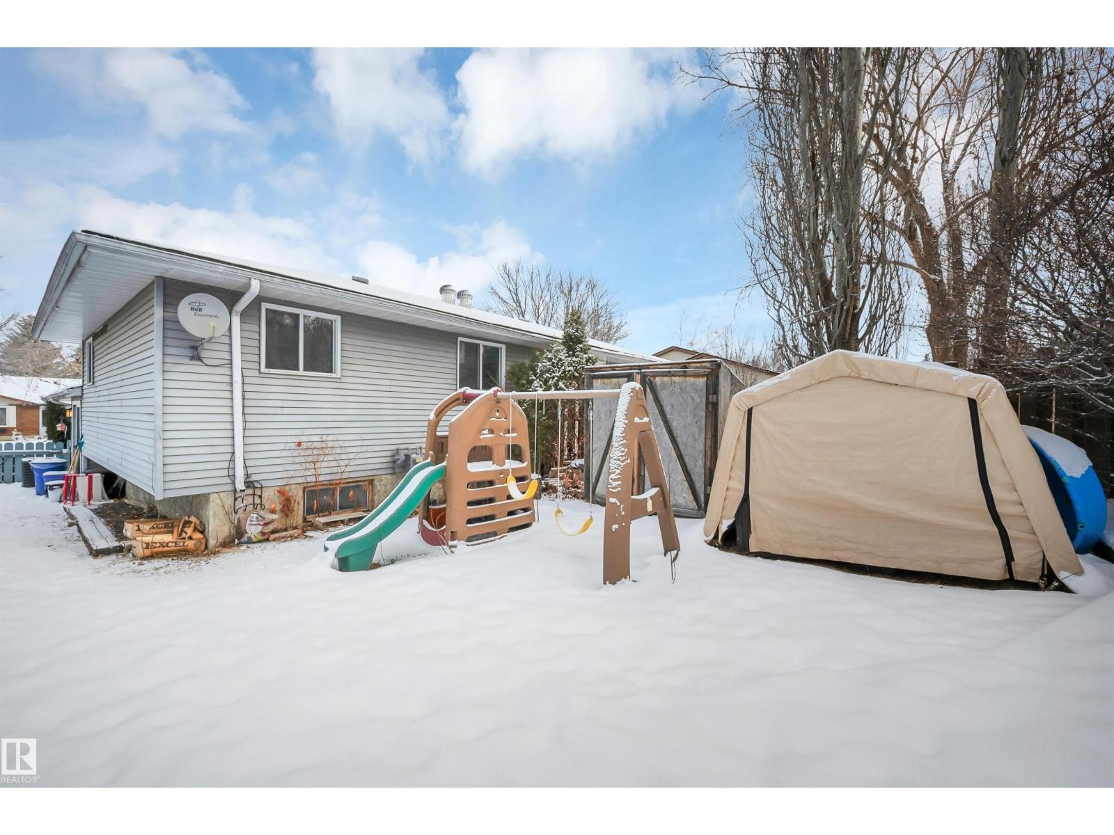 












34 WALDEN CR

,
St. Albert,




Alberta
T8N3V2

