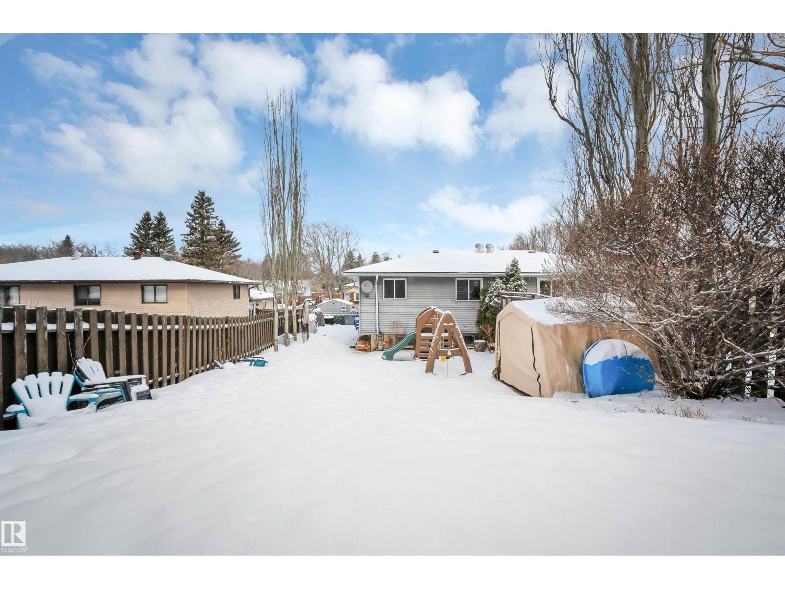 












34 WALDEN CR

,
St. Albert,




Alberta
T8N3V2

