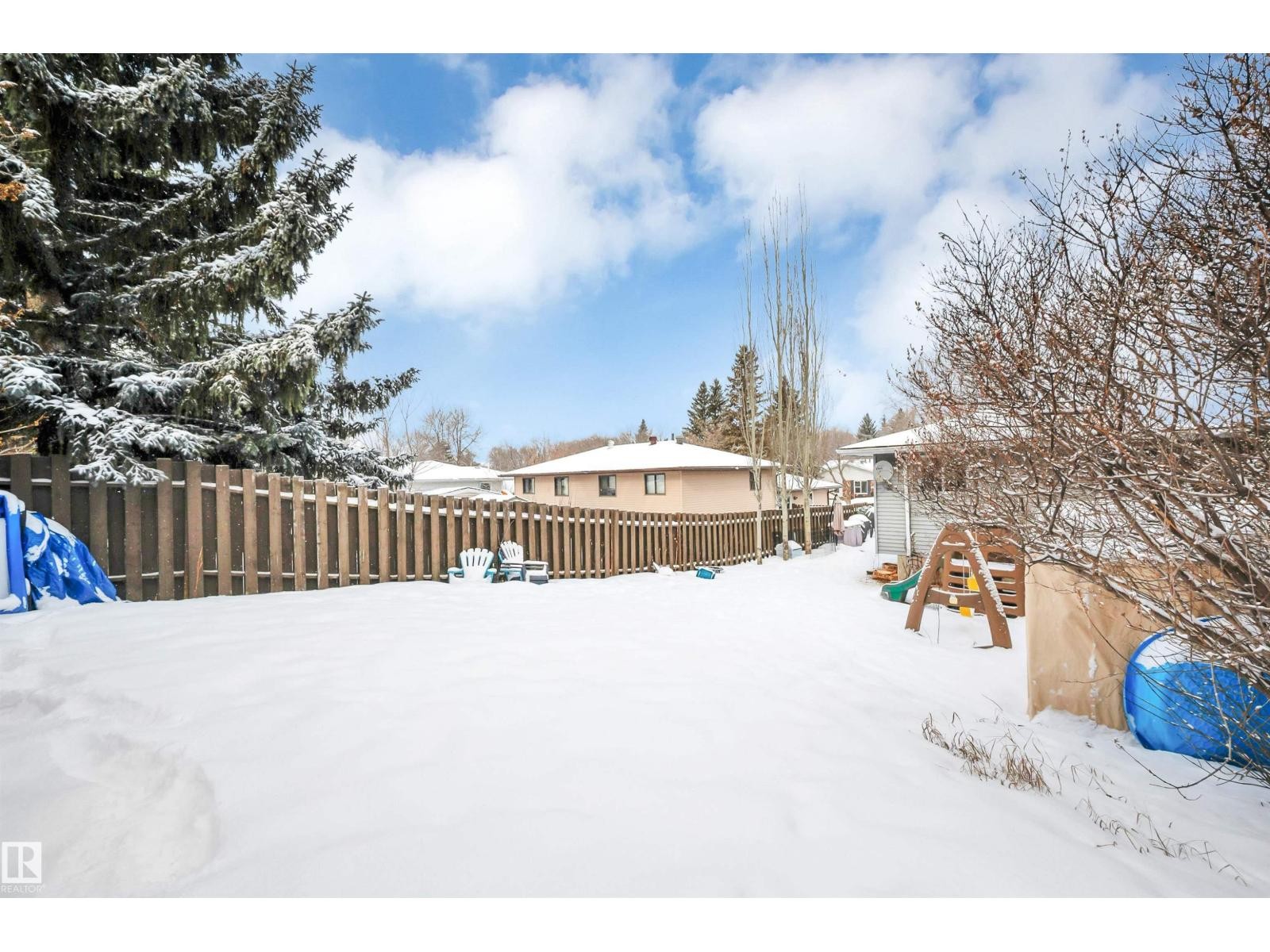 












34 WALDEN CR

,
St. Albert,




Alberta
T8N3V2


