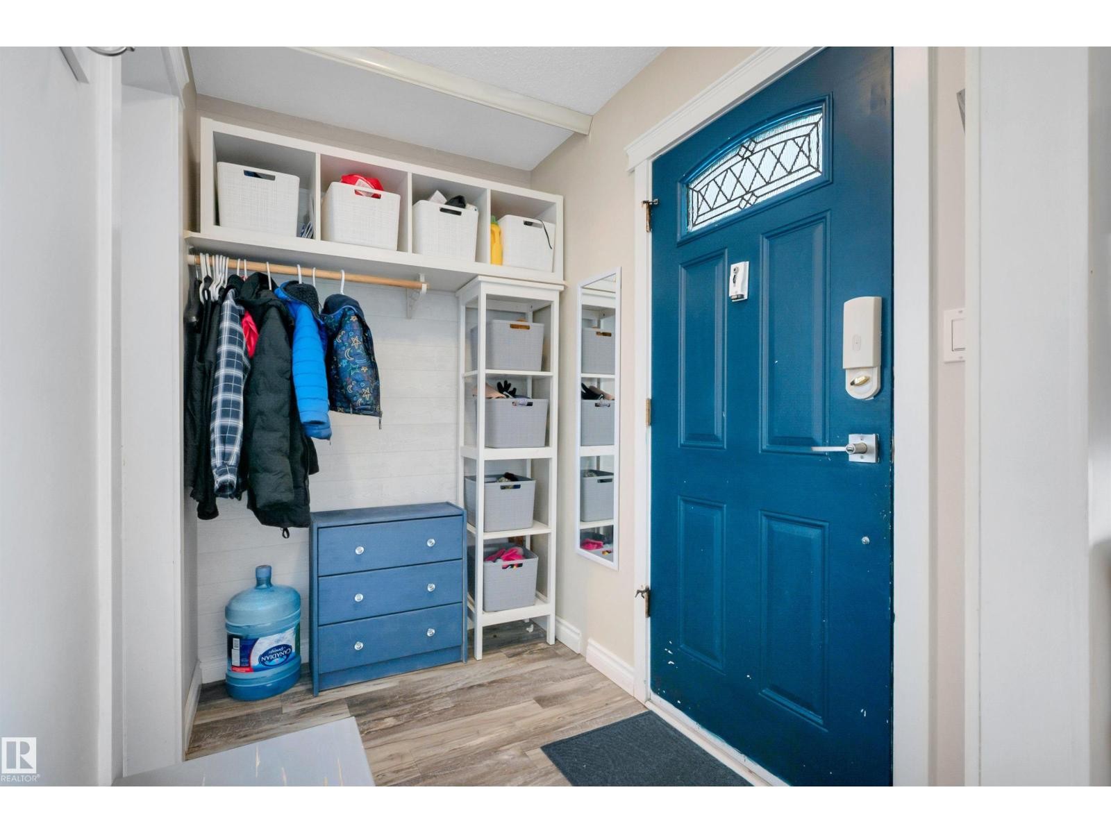 












34 WALDEN CR

,
St. Albert,




Alberta
T8N3V2

