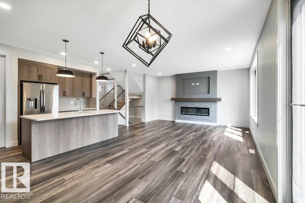 












13 HILLWOOD TC

,
Spruce Grove,




Alberta
T7X0X4

